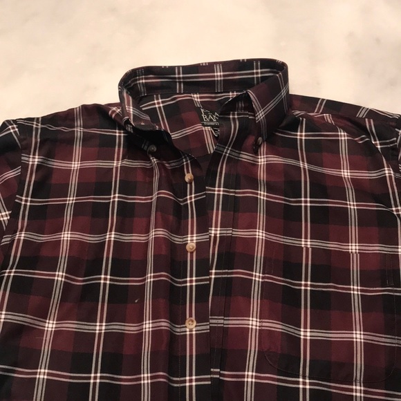 Jos. A. Bank travelers collection button up shirt. - Picture 1 of 2